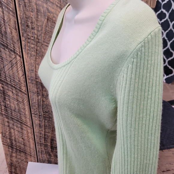 SO Sweaters - SO cashmere sweater 😍